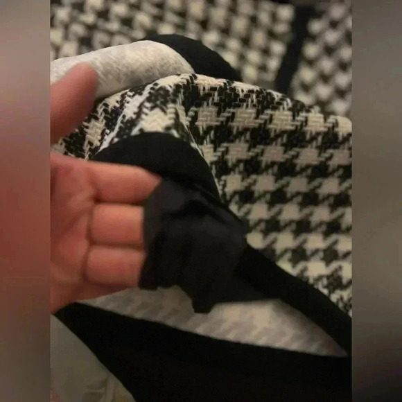 Ledin  Houndstooth mini skirt black & white shorts underneath in sise small NWT - Picture 10 of 13